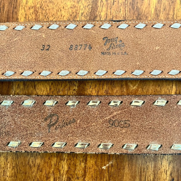 Siskiyou Wyoming Belt Buckle W/ 2 Embossed Belts - Picture 5 of 5